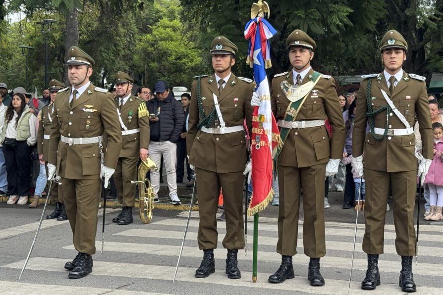 Desfile conmemorativo en Talagante destaca aniversario de Carabineros de Chile