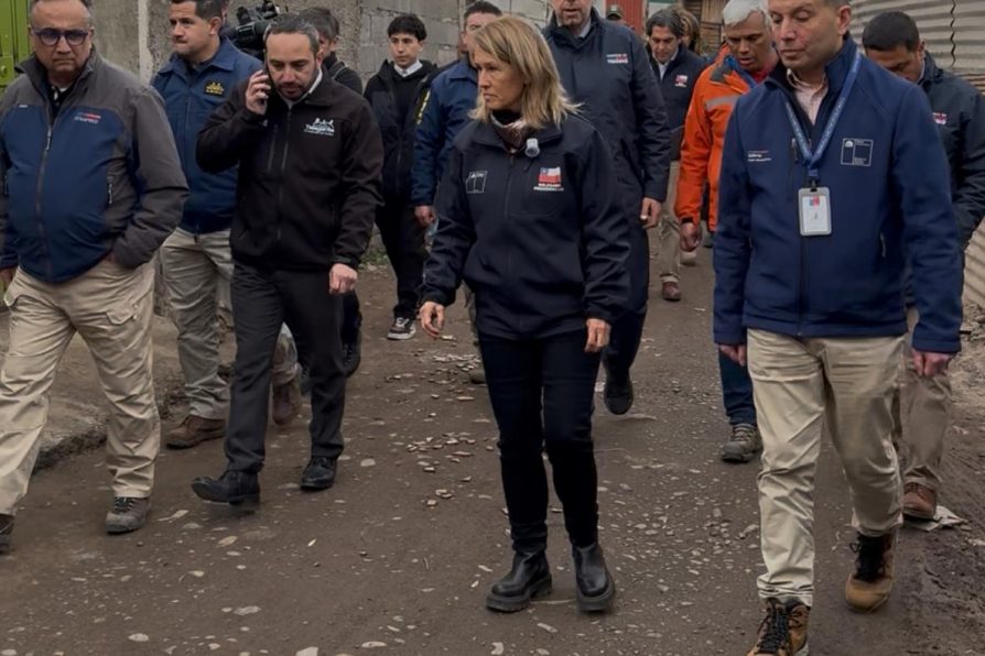 Delegación Presidencial coordina evacuación preventiva en Campamento Ribera del Río Mapocho ante sistema frontal