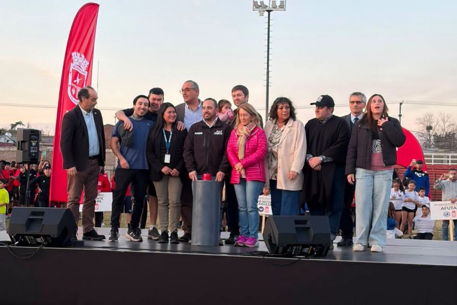 Reinauguran Estadio Lucas Pacheco con nuevas mejoras en infraestructura deportiva de Talagante
