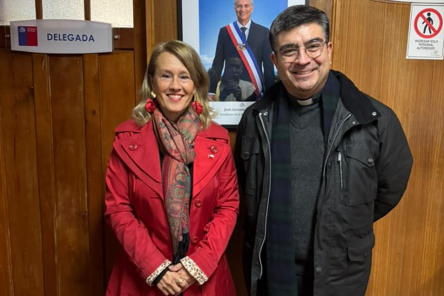 Delegada Presidencial Provincial se reunió con el párroco de la Parroquia Inmaculada Concepción de Talagante para abordar desafíos del territorio