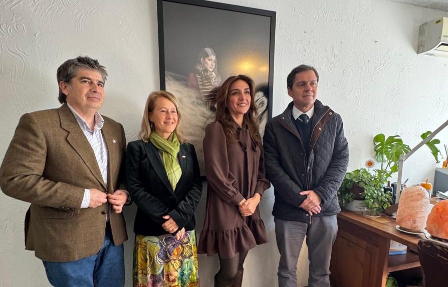 Autoridades coordinan políticas de desarrollo económico y apoyo al emprendimiento en El Monte
