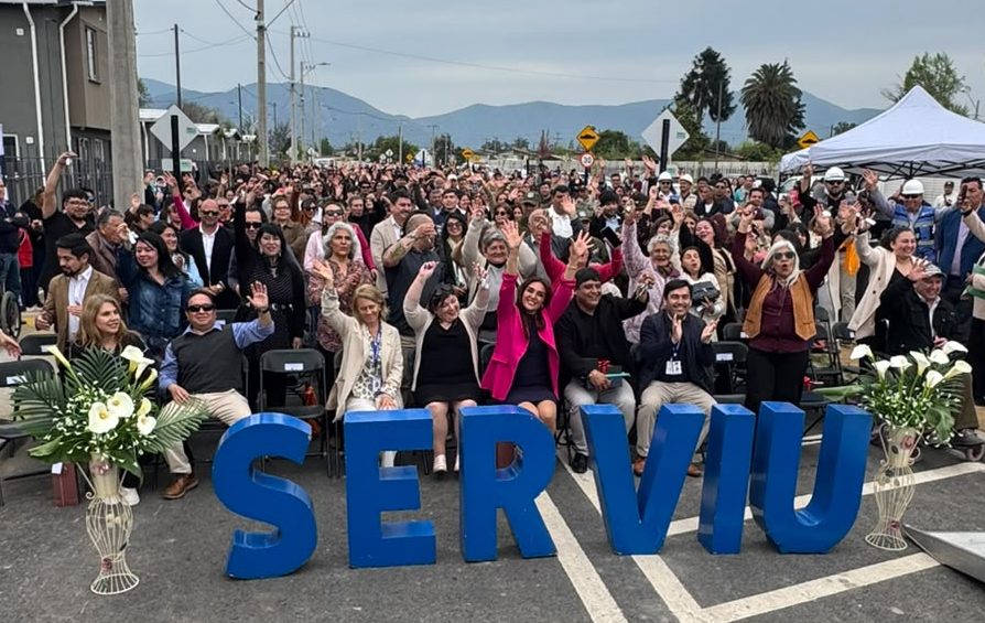 299 familias recibieron las llaves de sus nuevas viviendas en El Monte